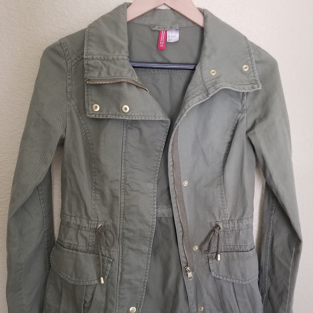 H&M Divided Khaki Jacket Size 2